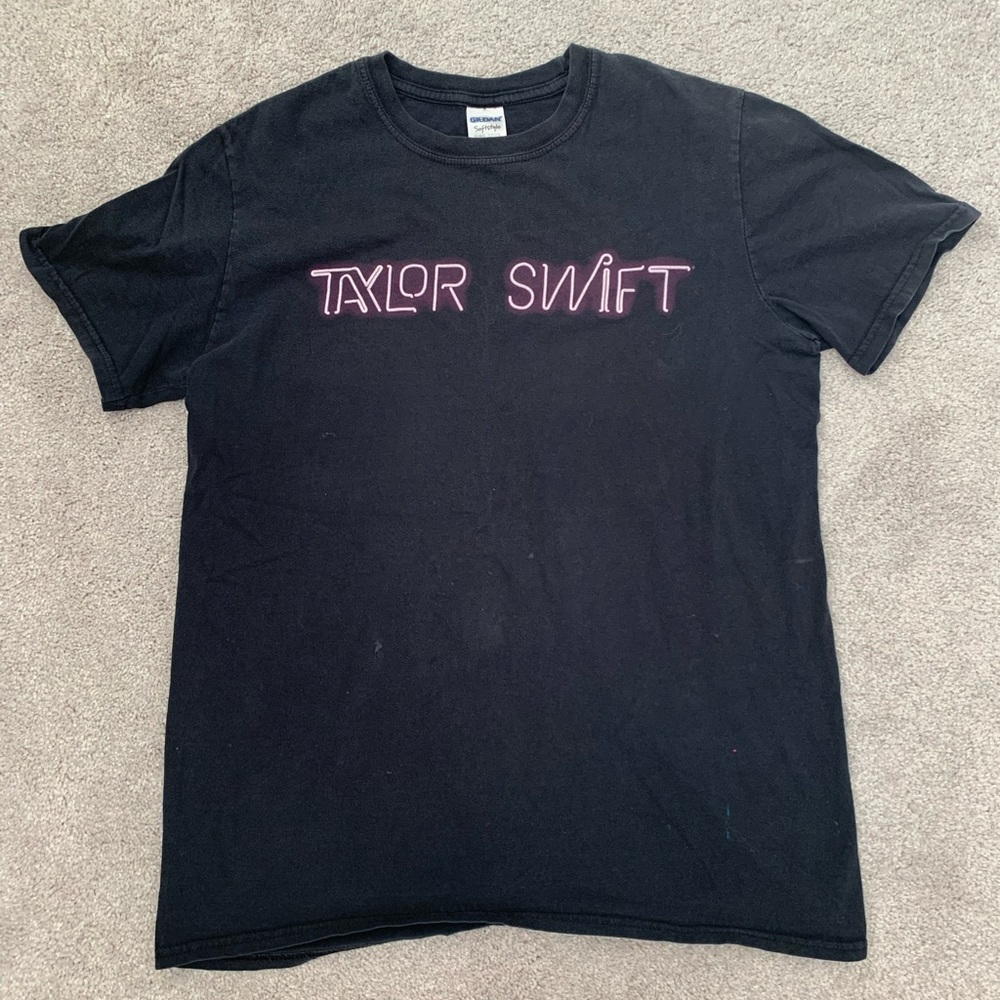 Taylor Swift 1989 world tour black t shirt